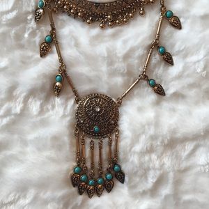 Beautiful Egyptian style statement necklace !!🌺😍